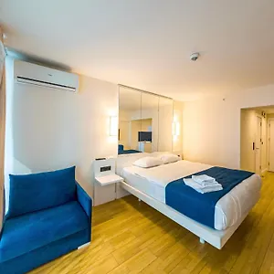 Seaside Dreams & Sunset Views, Luxury Retreat At Orbi , Батуми Грузия